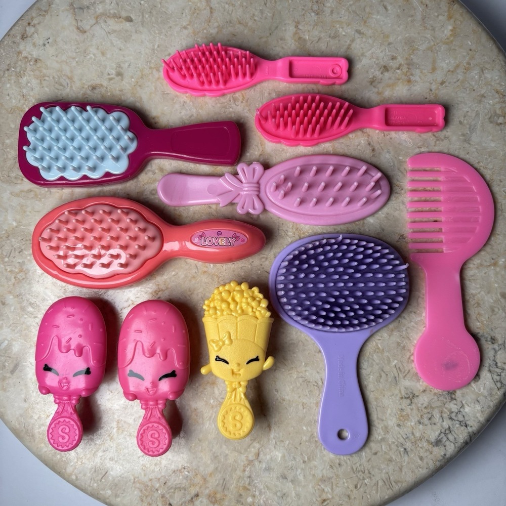 Vintage and Modern Doll Comb Hair Brush Toy Doll Accessory Lot Barbie Shopkins‎